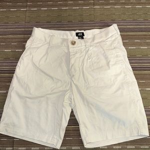 H&M off white mens khaki shorts
